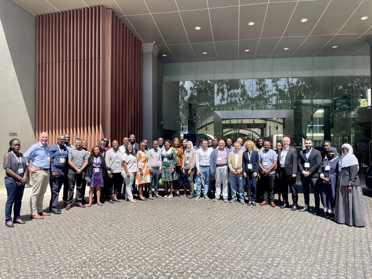 Thank you @myESMO for the invitation as Faculty in the just concluded ESMO Preceptorship on Liver Cancer – the first ESMO educational course held in Kenya!
It was such a pleasure and a great learning experience! #Quality #standardofcare #livercancer #hepatocellularcarcinoma