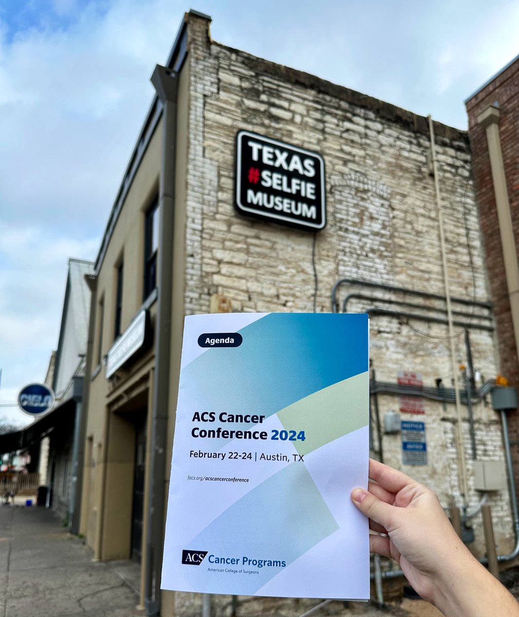 AmColSurgCancer's tweet image. Thanks for the photo op, Austin! Don’t forget to tag us in your #CancerConference selfies 🤳