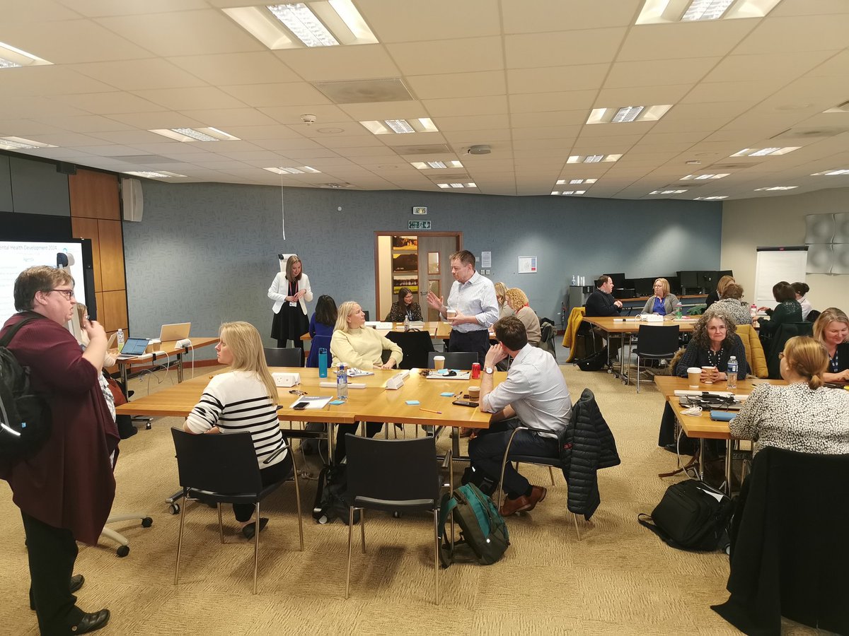 Laura Thom tweet media