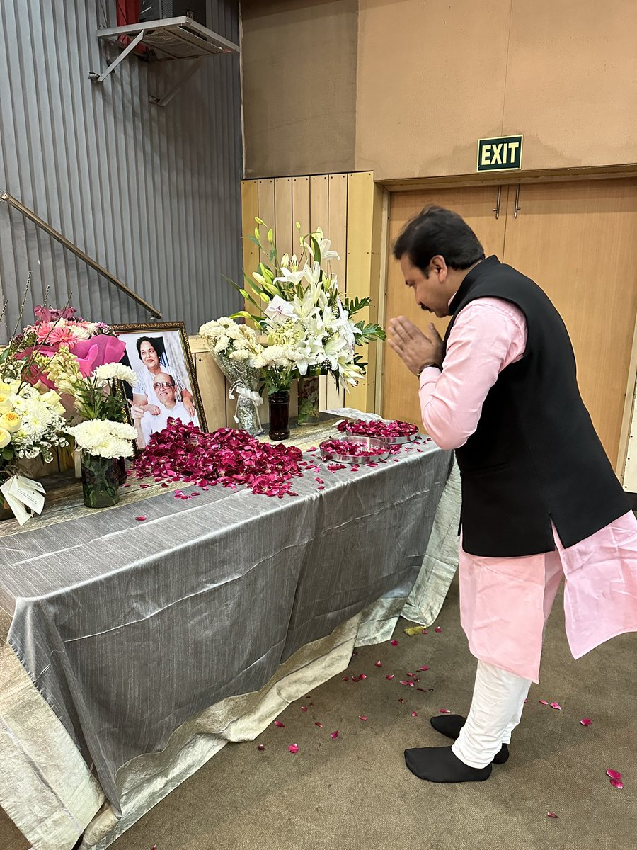 Paid my condolences to the family members of one the brightest shining star of Indian judiciary, eminent jurist Late Sri Fali S.Nariman ji on his sad demise. His contributions to the Indian judicial system and accessible legal aid to the common man shall always be remembered.🙏