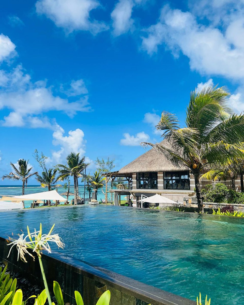 Food, sun, sea and that #CMauritius warmth!🏝️ 

#MyCignature #TropicalVibes #Mauritius #SummerTime

📸 IG chrys_kellen, frederic.liahchoon, adelarosenkranzova