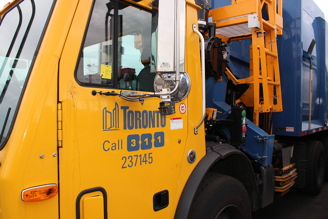 We are recruiting for a Manager, Solid Waste Policy &amp; Planning to lead a team in the ongoing delivery of as well as development of Divisional Strategic waste management and diversion programs. Review details and apply here jobs.toronto.ca/jobsatcity/job…