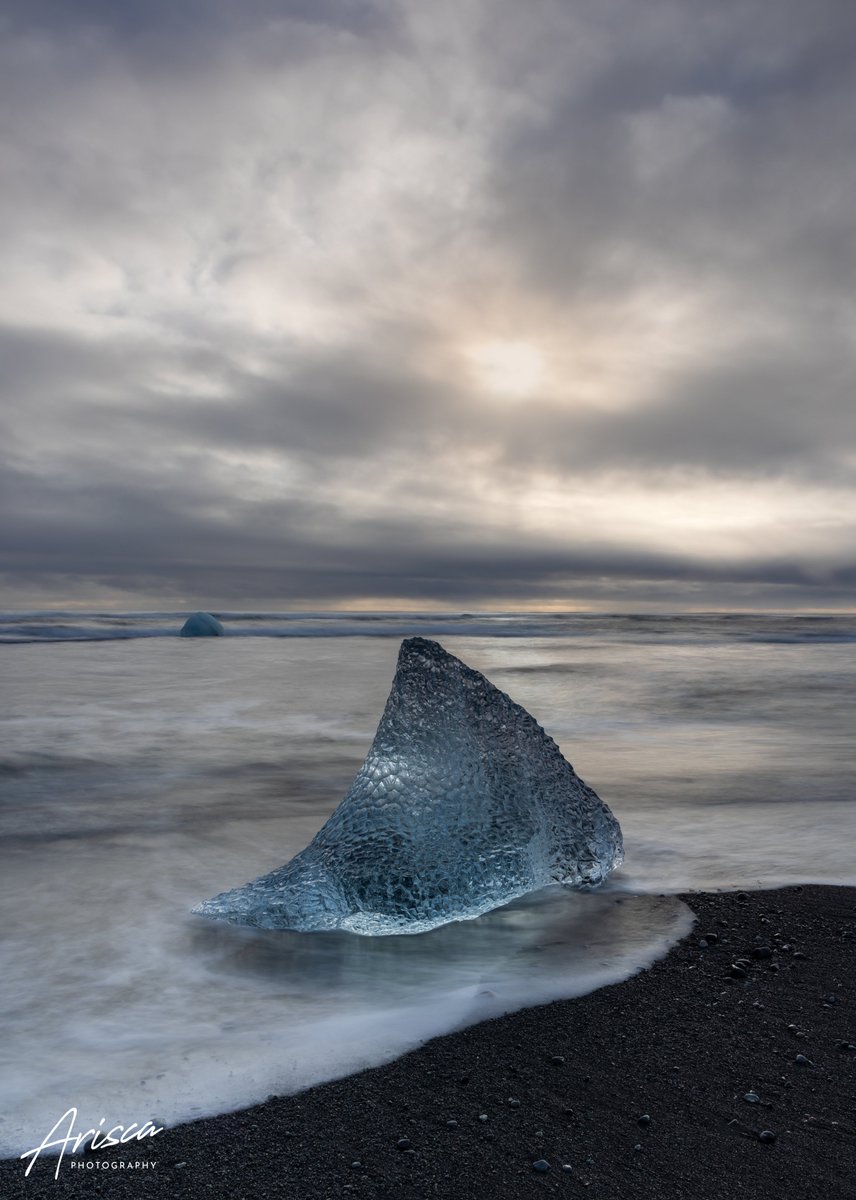 Diamond at the beach 💎

#diamondbeach #iceland #photography