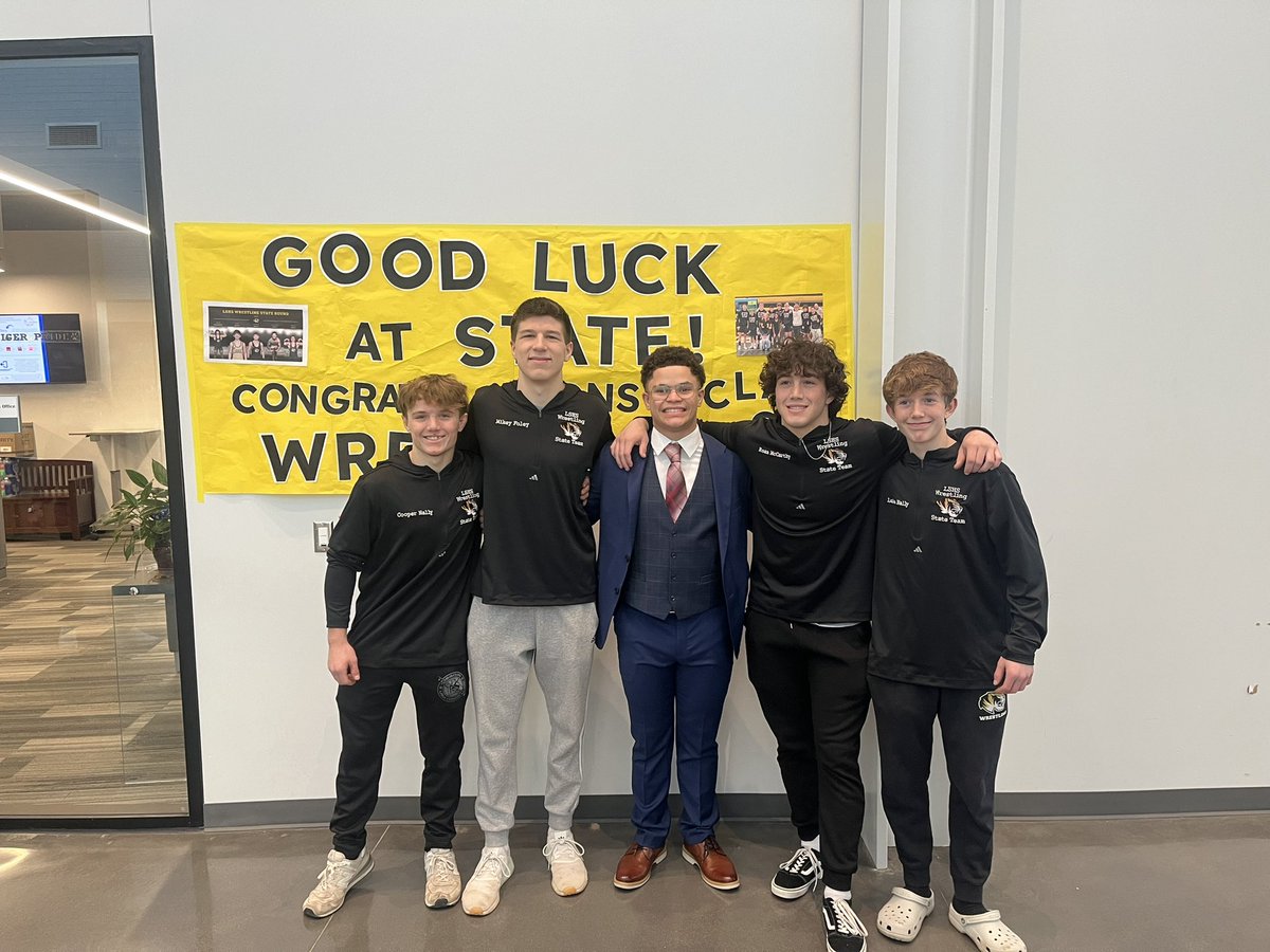 LSHSAthletics's tweet photo. Happy to send off @LSTigersw today headed to state! Excited to see you all compete! #TPX https://t.co/28VscpQYDP