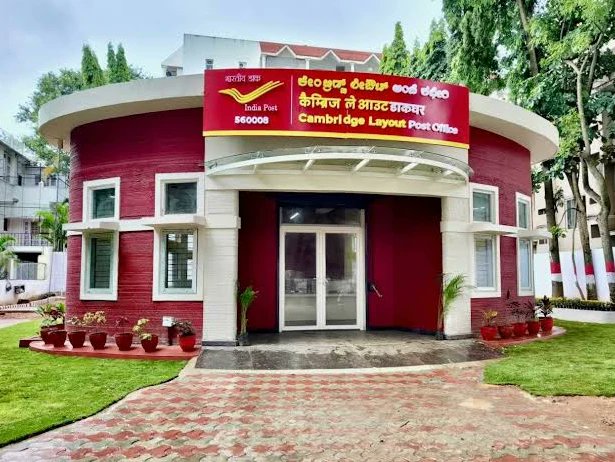 abhishekr7556's tweet photo. My Sketch 🎨 on Cambridge Layout Post Office , Halasuru, Karnataka 560008
India's first 3D-printed post office was inaugurated in Bengaluru on August 18, 2023.
#3dpostoffice #bengaluru #heritagebuilding #postcards #sketch #abhishekr7556Sketches #asansolartist #Philately https://t.co/iZjTqNeozl
