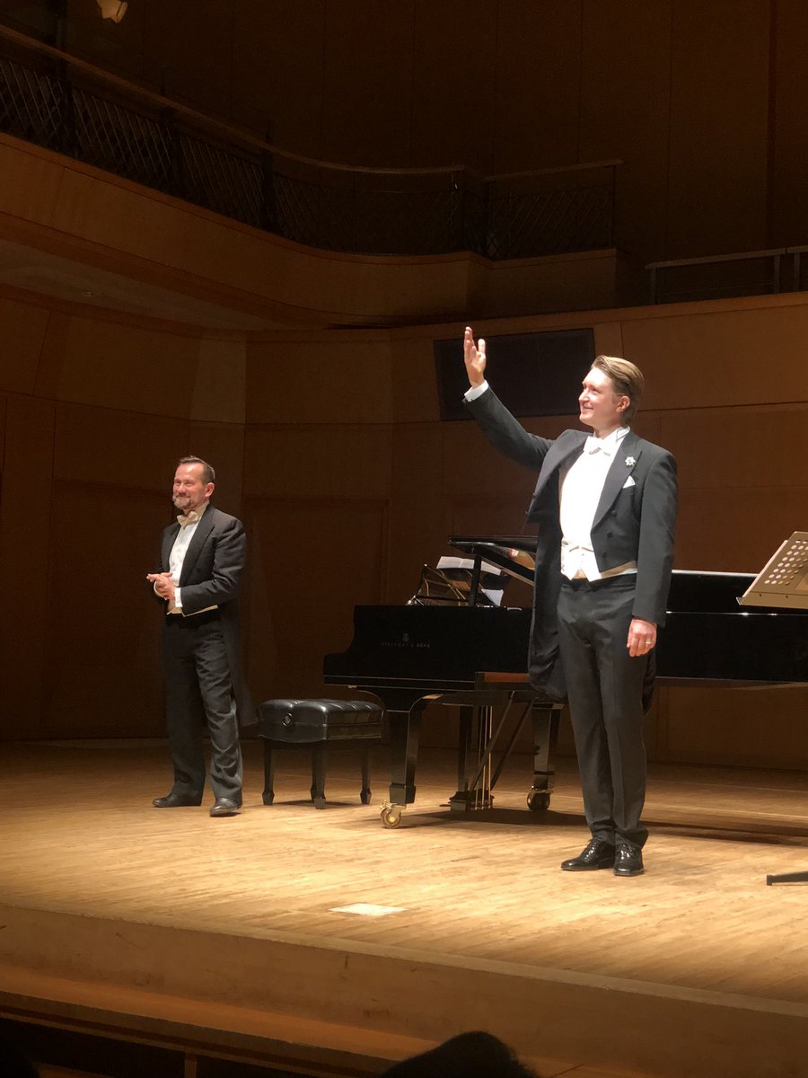 しらかわホールは響きが柔らかく、東京公演を聴いたお客様はその差に驚かれたのではないでしょうか。この素晴らしいホールが今月末で閉館します🥲