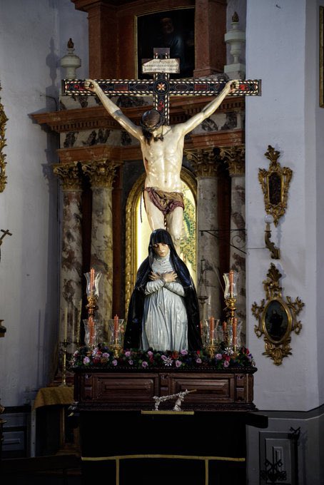 Dos imágenes de Jose de Mora el Cristo de la Misericordia del Silencio y la Soledad del Calvario del Sepulcro, saldrán mañana en el Viacrucis de las cofradías de Granada: Las dos hermandades cumplen 100 años @LlamadorGranada