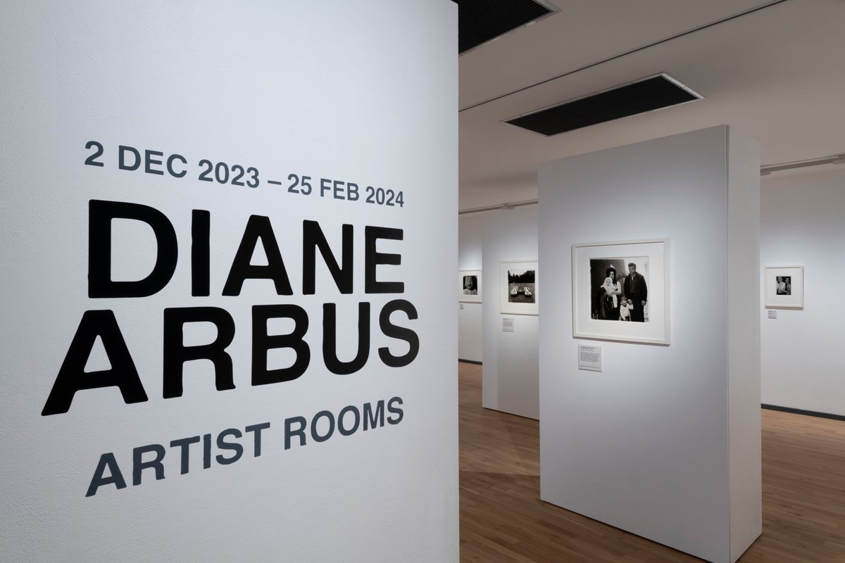 It’s the final chance to see legendary photographer Diane Arbus @nhertsmuseum tate.org.uk/whats-on/north… This free exhibition runs until 25 February.