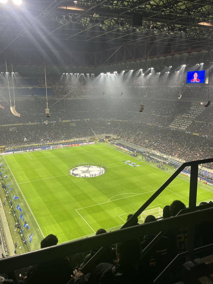 INTER V ATHLETICO
20/4/24
CHAMPIONS LEAGUE 
MOTM- BARELLA 

Great tactical game of football, both teams playing with a 5 at the back formation which lead to a slow patient game, if inter Took their chances they would’ve won by 3+ . best on the day were Barella, Di Marco, Martinez