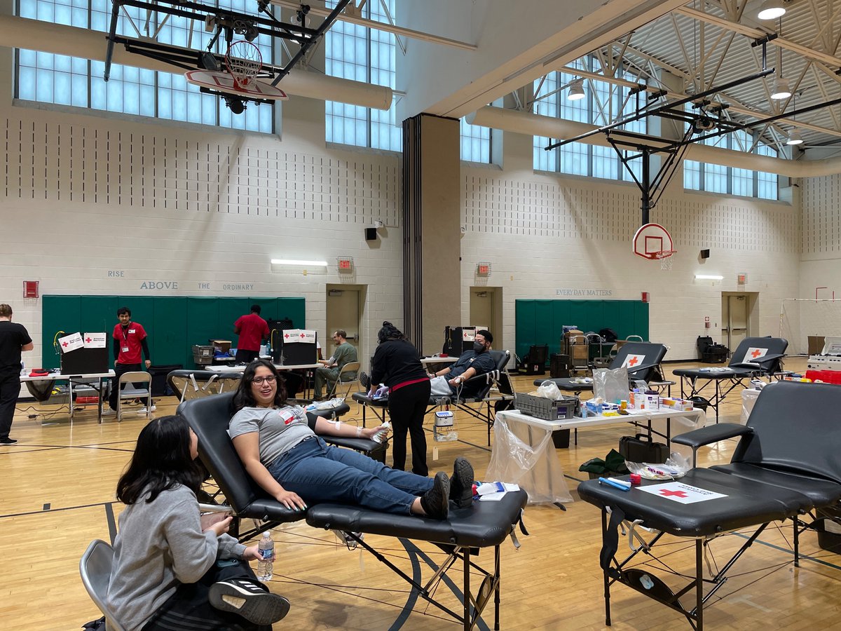 JFKAcademies's tweet image. Academy Teachers supporting the Health Professions Red Cross Blood Drive this morning 🩸 Come out to the small gym and donate today!