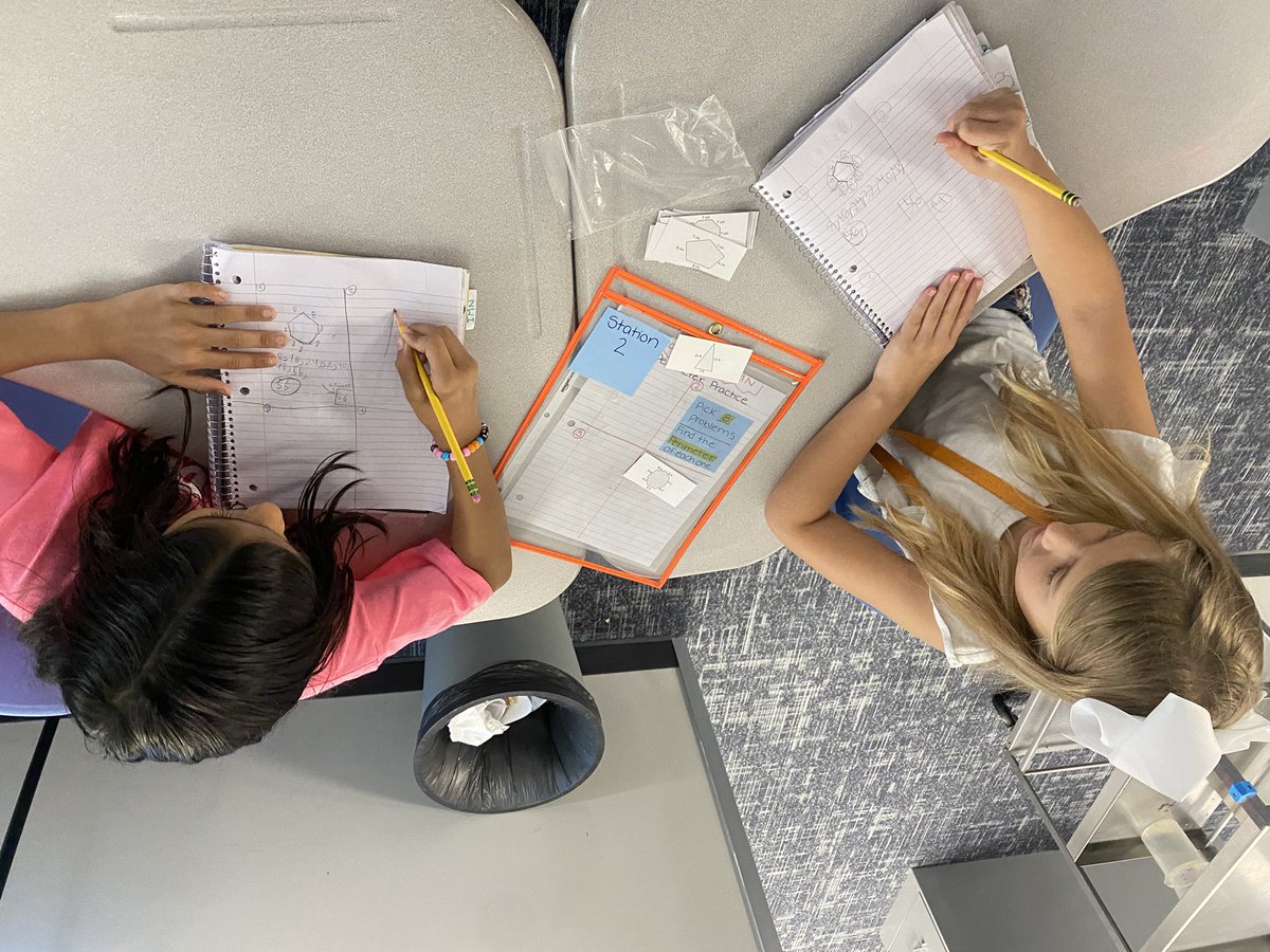 miss_pohlmeyer's tweet photo. LOVE this teamwork!!! So proud of these 3rd grade mathematicians ✖️➕➗➖❤️❤️❤️ https://t.co/Z4PorSaoYu