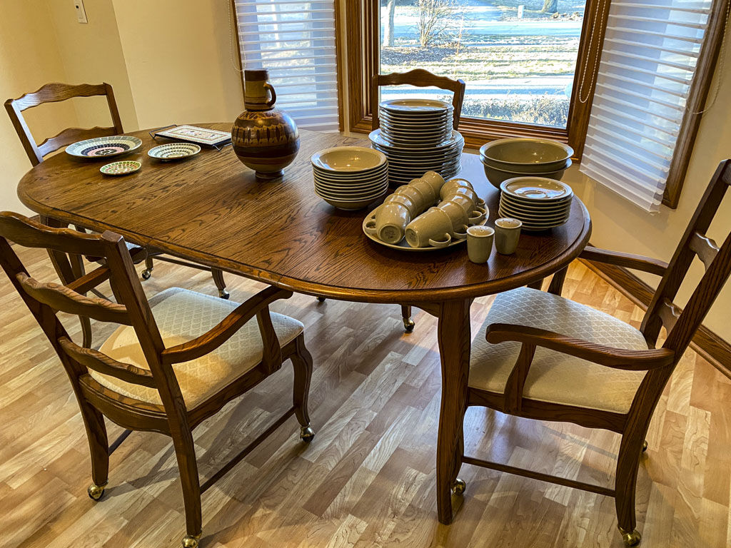 AaronSiepierski's tweet image. Discover the joy of cooking with our Holland Estate Sale's fantastic kitchen appliances and items! 

📍Holland, MI, 49424 USA
📅 February 23 - 25, 2024
⏰ 10:00 am - 4:00 pm

Let's unleash your inner chef! 🍳🔥 

#kitchenitems #appliances #holland #hollandsale #detroit