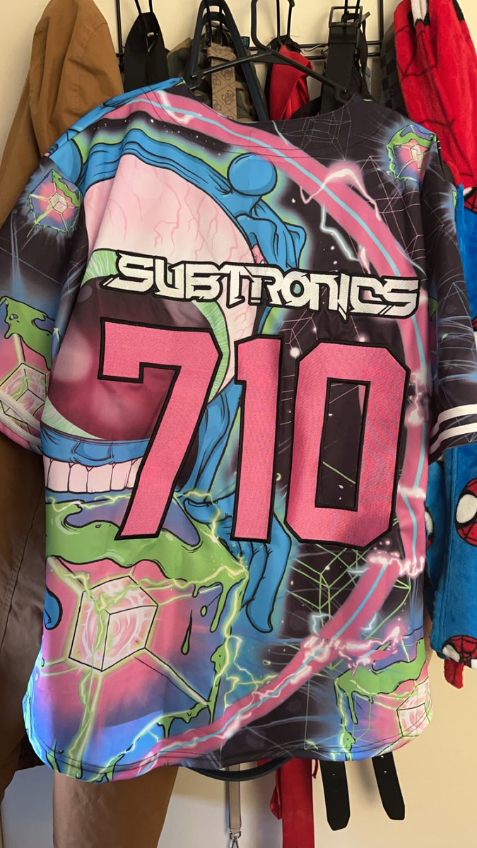 lexsheeley12393's tweet image. First ever @Subtronics jersey!!!🔥
Tesseract Tour was INSANE!!!!
So many remixes, mashups, &amp;amp; VIP’s!
Can’t wait for his next tour!🫶🏻
#CyclopsArmy
