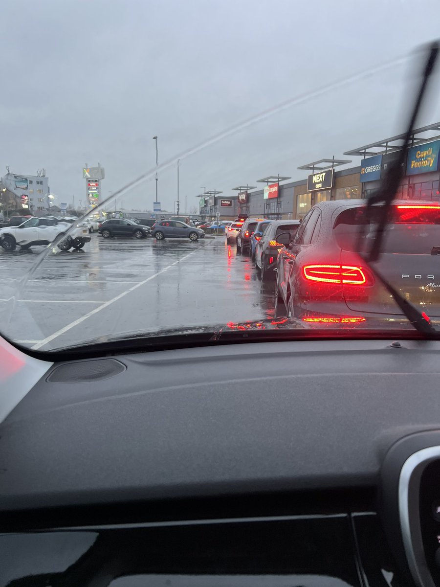 MissMelGoldberg's tweet photo. @eefnews avoid Epping Forest retail park at all costs, standstill traffic in, 45 minutes to get out of the car park. Absolute joke of a parking system, needs to be sorted https://t.co/nmpQ5C9Z0V