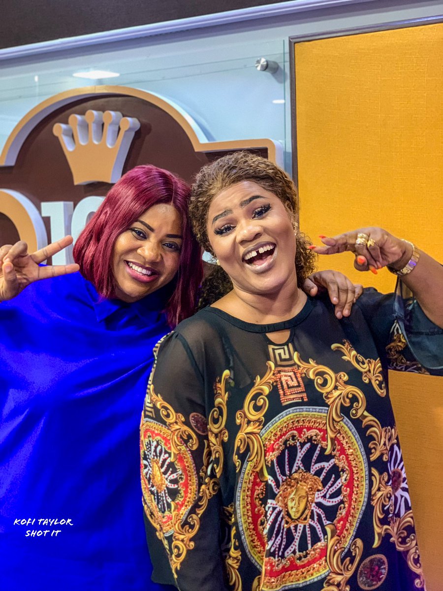 DLFM1069's tweet photo. Silvalady GH Convo With Rev. Obaapa Christy 🇬🇭Great Vibes 😁🥰
#DLFM #ghana #onlove https://t.co/oWDR6yK95M