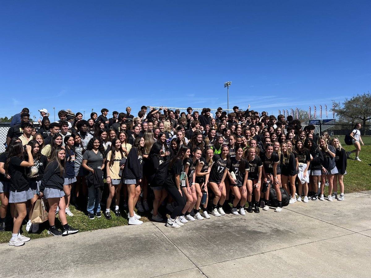 Hornet fans - 4 bus loads of students and their team