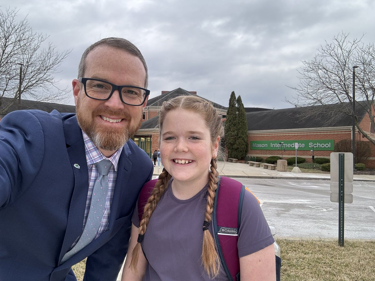 cooperlearns's tweet image. Grateful for the @MSFabovebeyond &amp;amp; @principalmesser for making the #PrincipalForADay experience a true #MasonMoment for this young  @MasonSchools leader. Thank you!💚