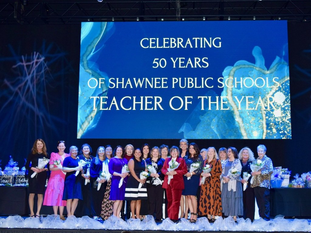 ShawneePublic's tweet photo. Twenty-one past SPS Teachers of the Year joined us for the 50th year of TOY celebrations at our Excellence in Education Gala earlier this week. Thank you to these phenomenal educators for their service to Shawnee children and families! #ShawneeSTRONG #WolvesForever https://t.co/SzWfkzWUME