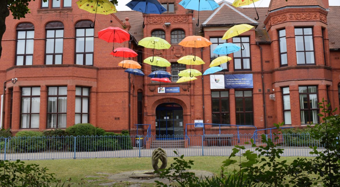 WestKirbyToday's tweet photo. An exhibition celebrating 100 years of @WestKirbySchool is taking place next month at @WKURC 

Read the full details by clicking the link. 

https://t.co/YGsUim8jDy https://t.co/4jAFgR18Q0