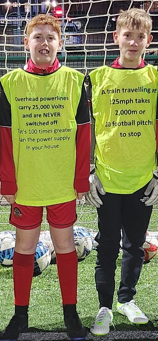 GSC2011RedBlack's tweet photo. GSC is proud to join forces with Network Rail and the Scottish FA to launch a vital Rail safety campaign. We  and we want to make sure that everyone in our GSC family knows how risky it is to trespass on train tracks. @ScottishFA @ScotFANorth @NetworkRailSCOT @BTPScotNorth https://t.co/OynUqgCGBa