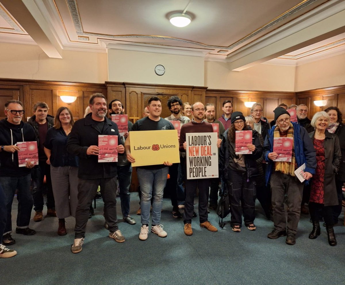 Labour will write the New Deal for Working People into law within the first 100 days of being elected into government. 

Thanks to Rushcliffe Labour Party for inviting me to talk this week on the New Deal.

Best of luck to the newly selected Parliamentary Candidate <a href="/jameswnaish/">James Naish MP</a>!