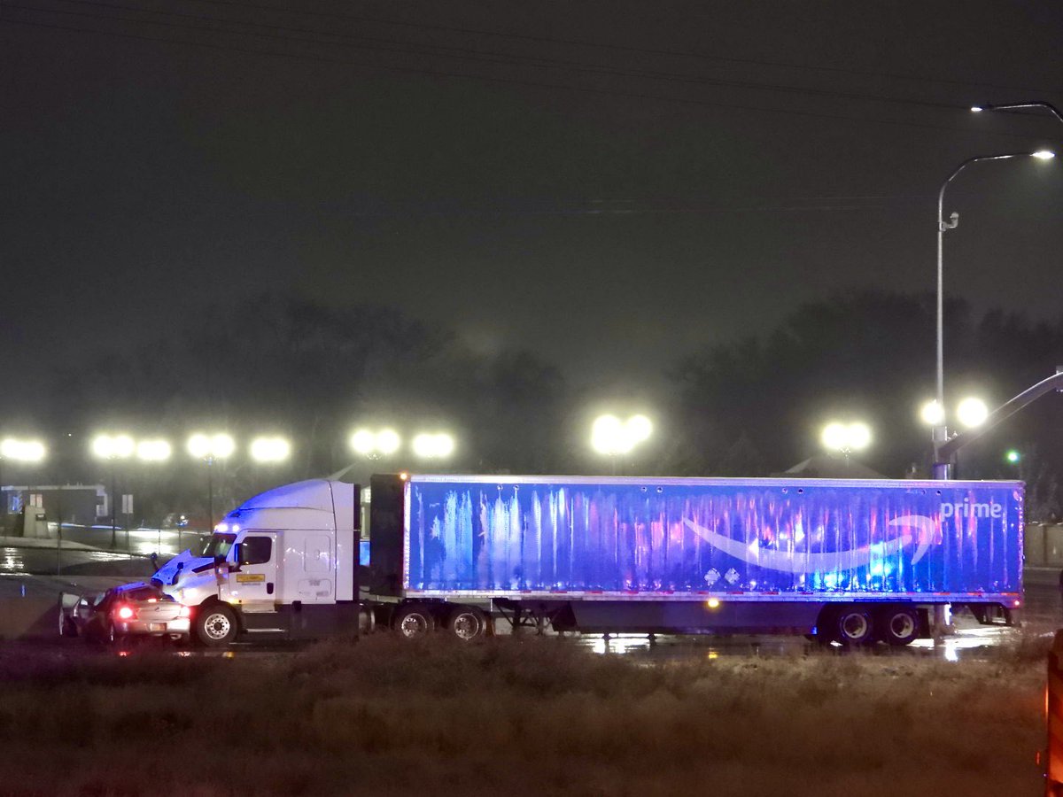 SLCScanner's tweet photo. #DoubleFatal #WVC 2 dead in Mountain View Corridor Highway crash https://t.co/d94AqyR4Mz via @GephardtDaily https://t.co/sRb11Hchtq