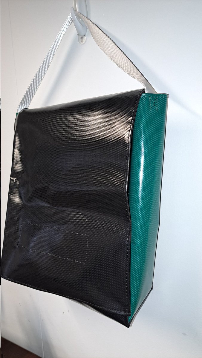 talkintack's tweet image. In this weather you need to be tough, durable an waterproof... 
A bit like our Kitbags! 
talkintack.com/product-page/k…