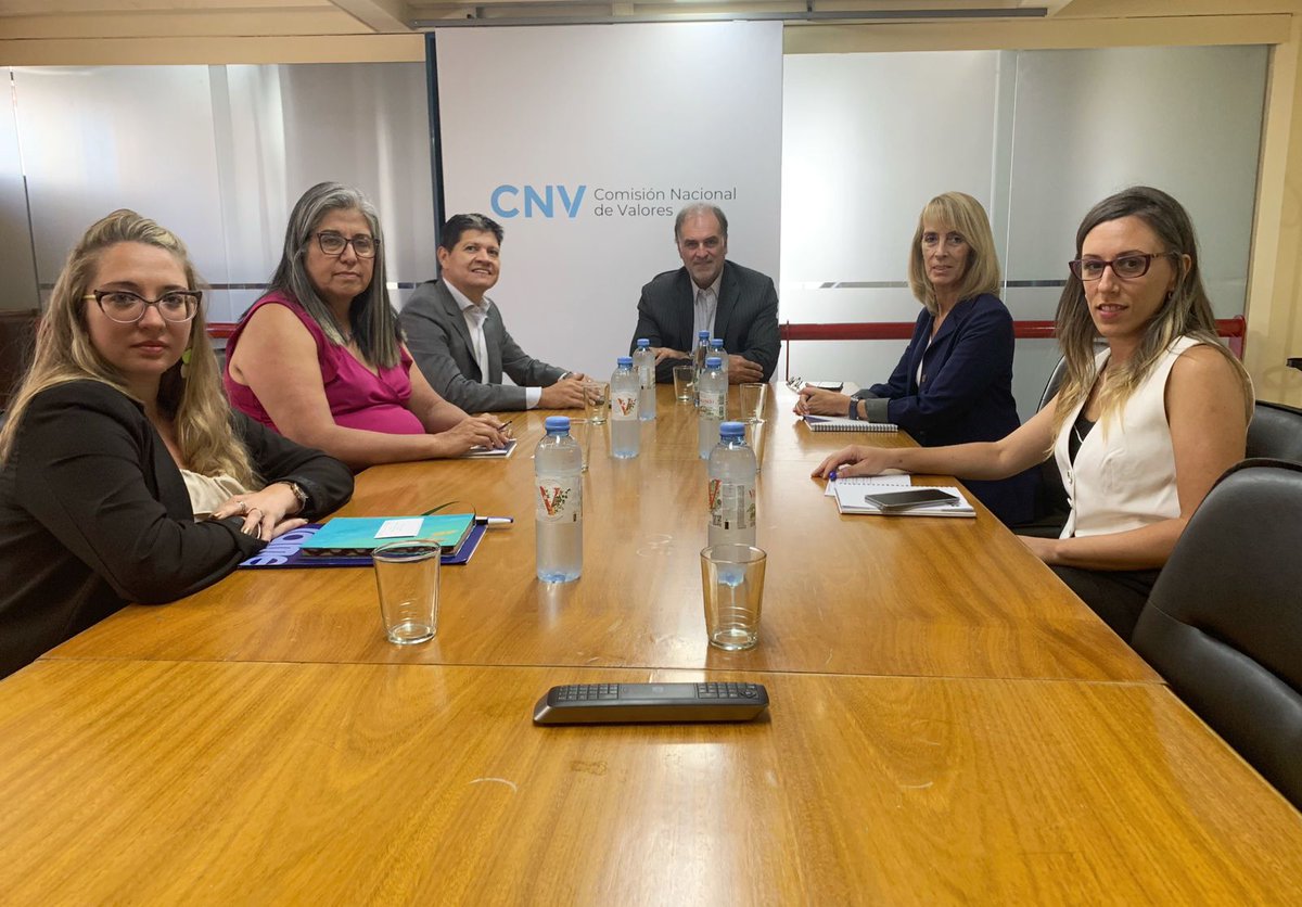 #CAME Y LA #CNV ACUERDAN PROMOVER EL FINANCIAMIENTO PARA PYMES

El presidente <a href="/AlfredoGZChaco/">Alfredo González</a> se reunió con el titular de la <a href="/CNVArgentina/">CNV Argentina</a>, Roberto Silva, para impulsar la educación financiera como eje fundamental para acercar a las #pymes al mercado y a sus instrumentos como