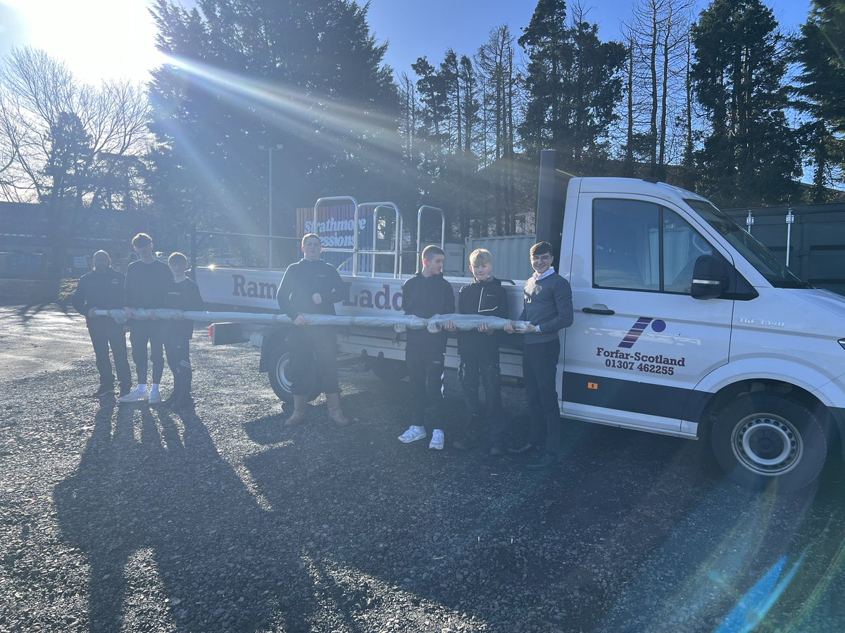 FATech_Ed's tweet photo. Our employability squad getting a crucial delivery for our Sustainable Energy Workshop from FP Blair Lowson-Engineer with local fabricators @RamsayLadders They also provide crucial work experience for our pupils and are sponsoring the 6m special coated turbine mast #FORfutures https://t.co/H2v6VCEgdD