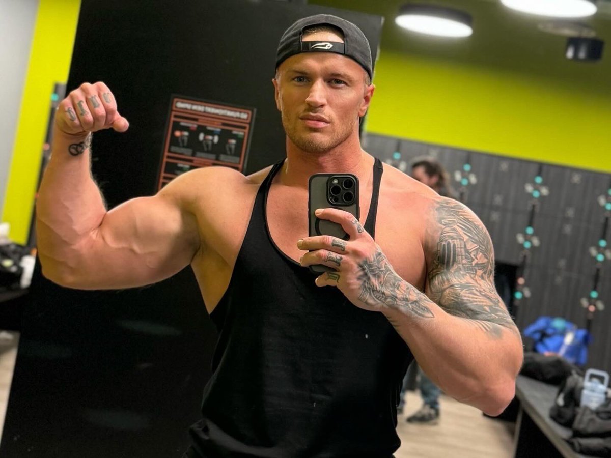 onlyfans.com/aestheticpro For the next time, i do Master and Flexing Videos, Photos and more on OF. WHO want Support , can Abo me 💪🏽