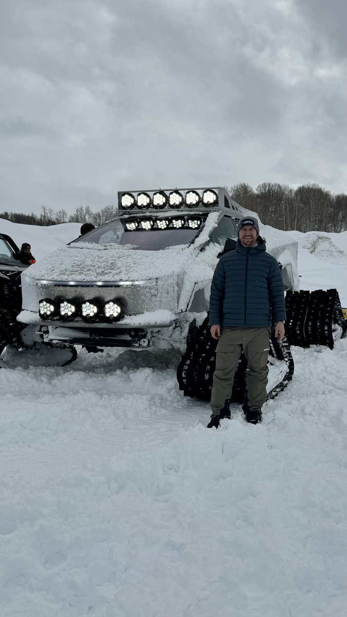 RyanJTorres's tweet photo. The coolest Tesla Cybertruck I have ever seen thanks to the mods by @heavydsparks801 #snow #cybertrax @BajaDesigns #helltraxx #tesla #Cybertruck https://t.co/4MXD79j0Au