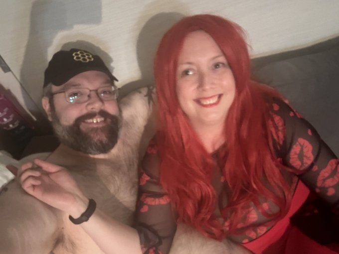 Selfie session precursor to my randy red Valentine&rsquo;s Day with my voluptuous vixen 🐻🧸😈❤️&zwj;🔥😜👅🍆🍑💦 (sorry<a href="/tag/exclusivecontent"class="tags"><span>#exclusivecontent</span></a><a href="/tag/onlyfans"class="tags"><span>#onlyfans</span></a>