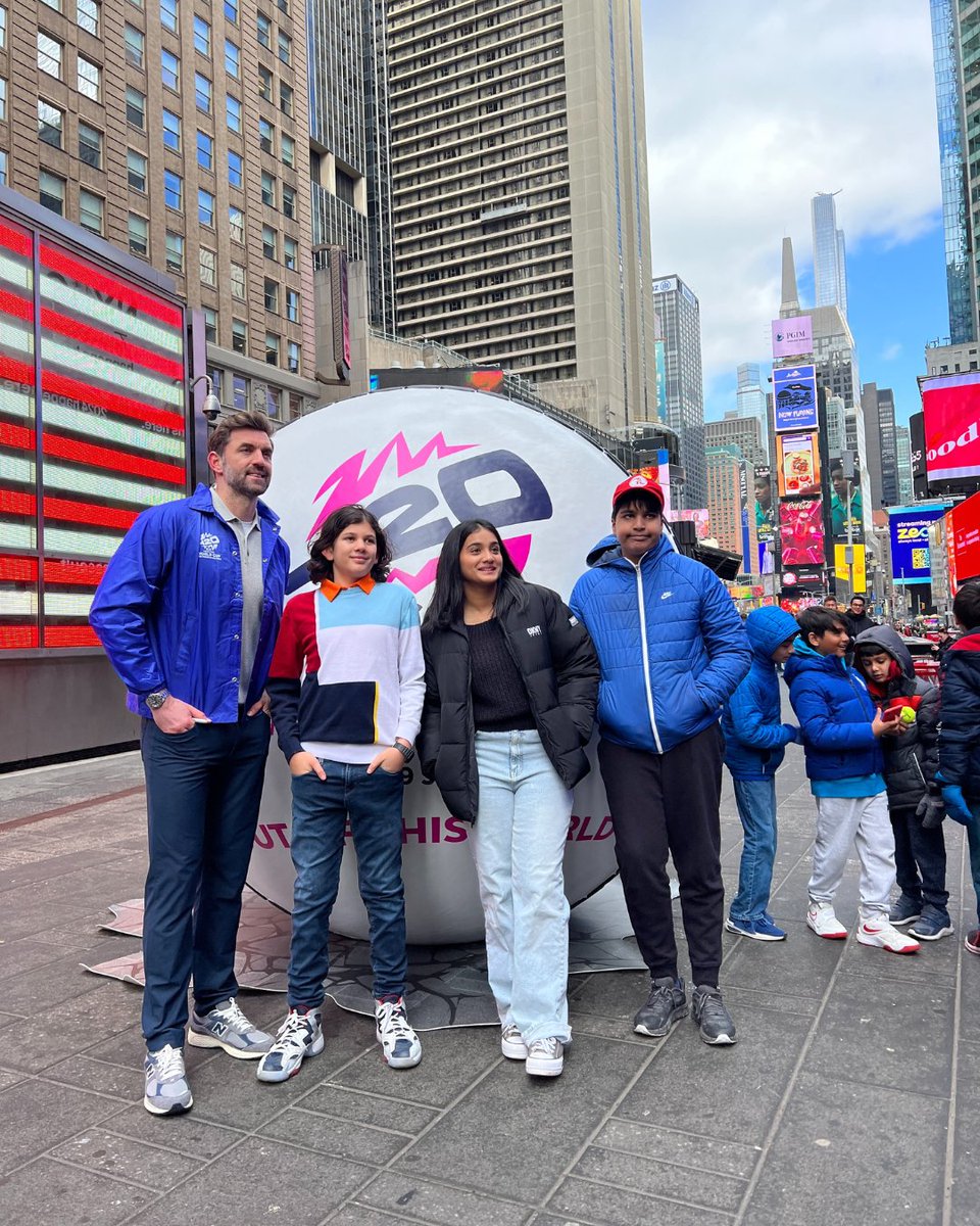 New York 📍

Just 100 days away, the ICC Men's #T20WorldCup 2024 fever is gripping the Big Apple with star cricketers @DJBravo47 and @Liam628 adding to the excitement 😍

@usacricket | @windiescricket