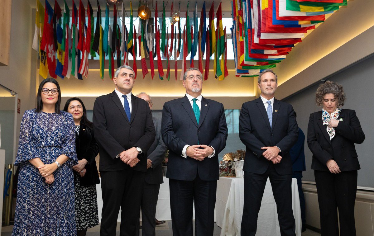 pololikashvili's tweet photo. Es un placer contar con la visita del Presidente de Guatemala, Excmo. Sr. @BArevalodeLeon 🇬🇹, a la Sede de ONU Turismo. Su presencia pone de relieve nuestro compromiso con el fomento del turismo sostenible en todo el mundo. https://t.co/ykbLnDrJ6G
