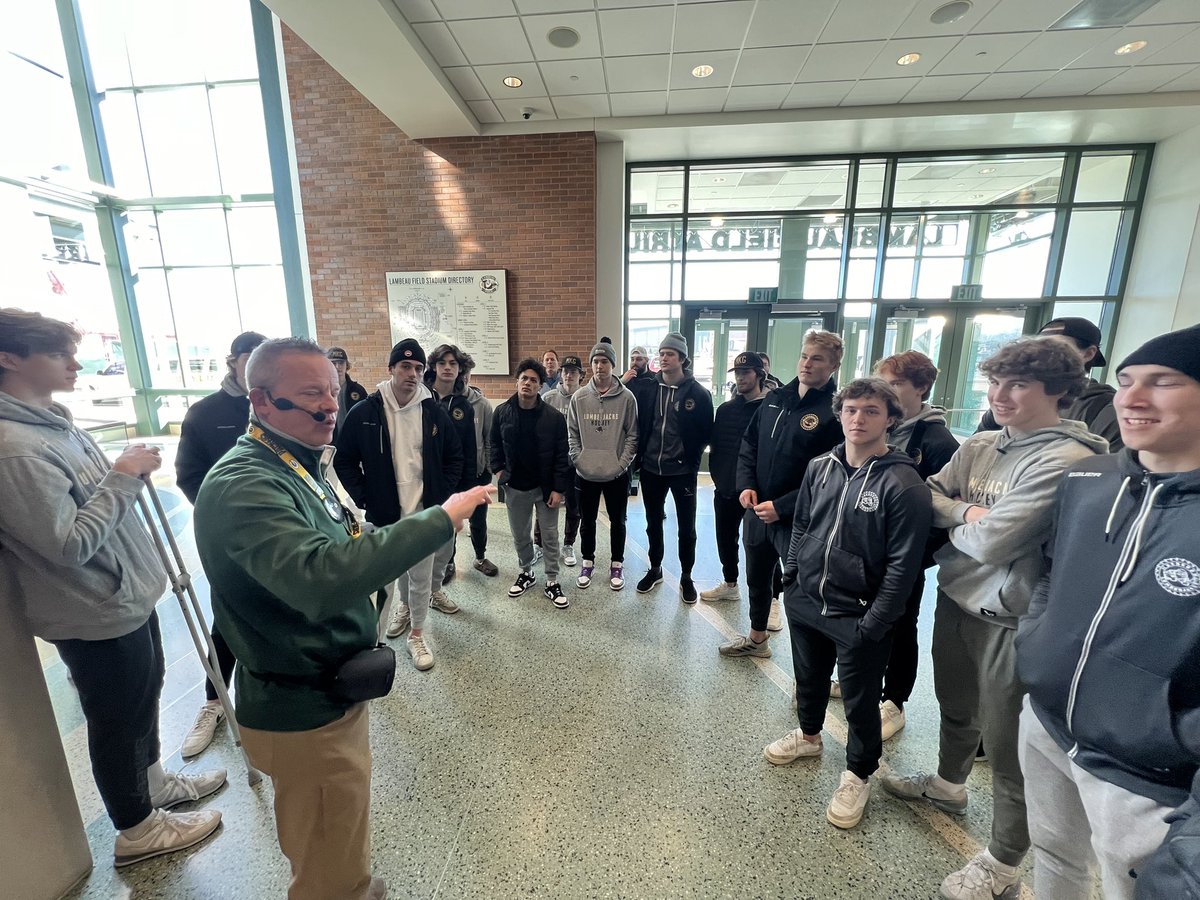 MuskegonJacks's tweet image. Today, the team took a trip across the street from the Resch Center to historic Lambeau Field, home of the Green Bay Packers for a tour of the facility. 

#GoJacksGo