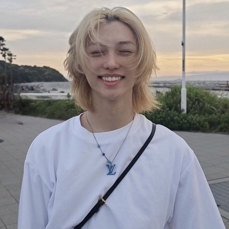 Deixe uma foto do seu sorriso aqui!!

😸😸😸 o ji que tirou