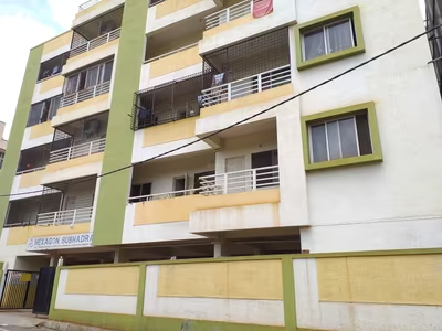 auction_villa's tweet photo. 🌟 Property Auction in Bengaluru! 🏙️✨

An amazing opportunity awaits you to bid for a 3BHK flat in Hexagon Subhadra, Kengeri, Bangalore 

💰 Reserve Price: ₹50L
🏷️ Market Price: ₹75L
🔒 EMD: ₹5L
📅 Auction Date: Feb'28, 2024
📐 Area: 1400 sq. ft.

📍 Address: G-06, Ground Floor, Hexagon Subhadra, 1st Main Road, Nayandahalli, Kengeri, Bengaluru

DM for more details

#PropertyAuction #BengaluruRealEstate #AuctionAlert 🏠🔨
