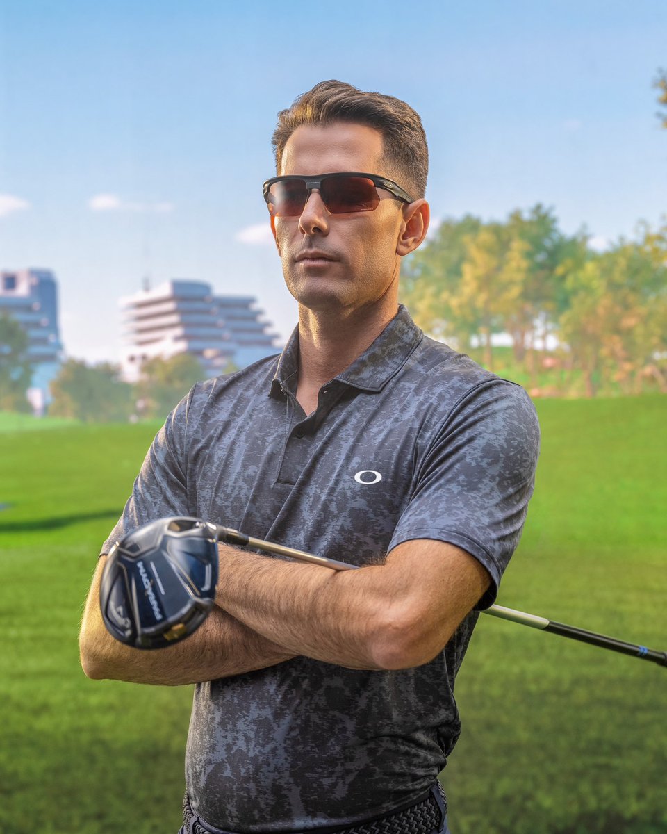 Dual lens performance designed to help you dominate the course. Get your prescription sport-ready with Oakley BiSphaera.