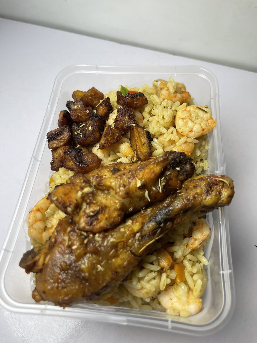Veggies_delight's tweet photo. Tomorrow is Friday!!!

It’s a meal experience I’m serving!!!

 Shrimps Fried rice, dodo, chicken- #5000

Chicken stirfry spaghetti, dodo, chicken- #4500

Ewa agoyin, dodo, ejakika, Pomo- #2500

Location: #ibadan. 
Tag your fav person to buy for you and Rt. https://t.co/kqg4ftTzOP