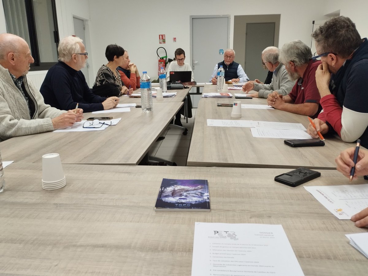 #RéunionDuJour au #PETR #Uzès #PontDuGard 
Les mots du jour : compte de gestion, compte administratif, affectation des résultats, budget primitif, demande de subventions,... + questions diverses.
#Gard #Occitanie #PNRDesGarrigues