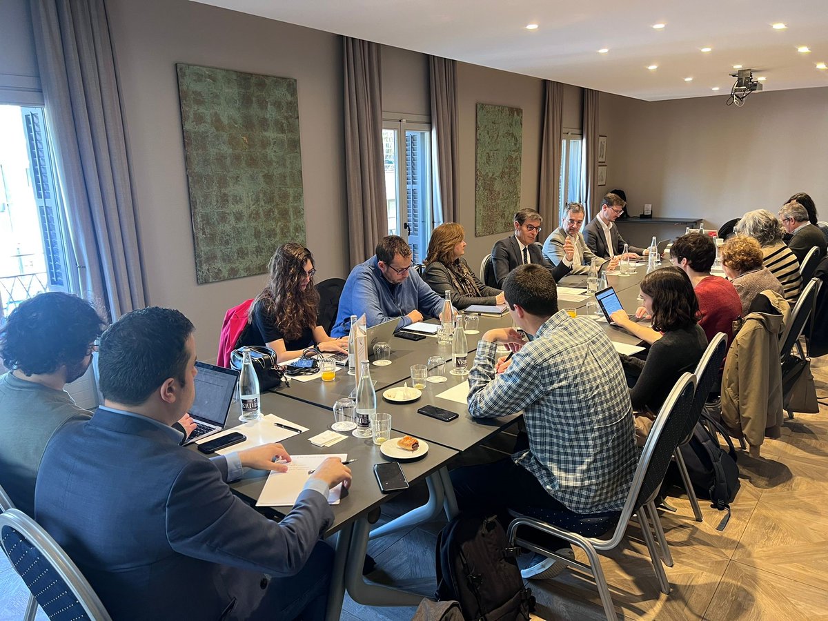 Valoració del nou govern de <a href="/CambraBCN/">Cambra de Comerç de Barcelona</a> feta pels membres electes d'UnPasMés al Ple de la Corporació 👇👇👇

Una crítica constructiva, respectuosa amb el nou equip i responsable; i, sobre tot, feta en el millor interès de la Corporació i del teixit productiu que junts defensem.