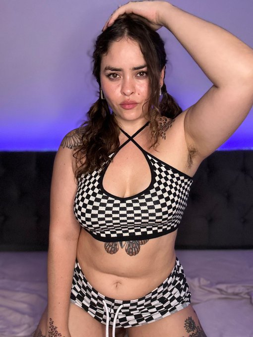 Who Wants to sniff and lick my hairy body? May be my hairy pussy?😈 https://t.co/177fqOf6Zk<a href="/tag/hairypussy"class="tags"><span>#hairypussy</span></a><a href="/tag/hairyarmpits"class="tags"><span>#hairyarmpits</span></a><a href="/tag/hairywomen"class="tags"><span>#hairywomen</span></a><a href="/tag/hairygirls"class="tags"><span>#hairygirls</span></a>