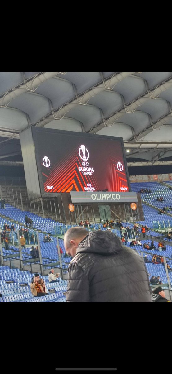 #RomaFeyenoord #StadioOlimpico #Roma #Asroma 💛❤️DajeRoma