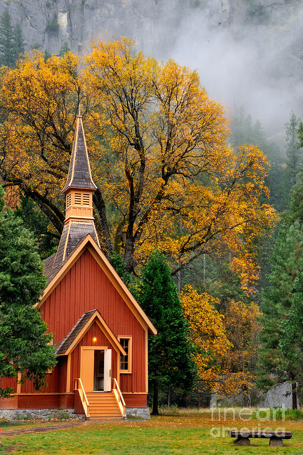 Yosemite Chapel is beautiful!