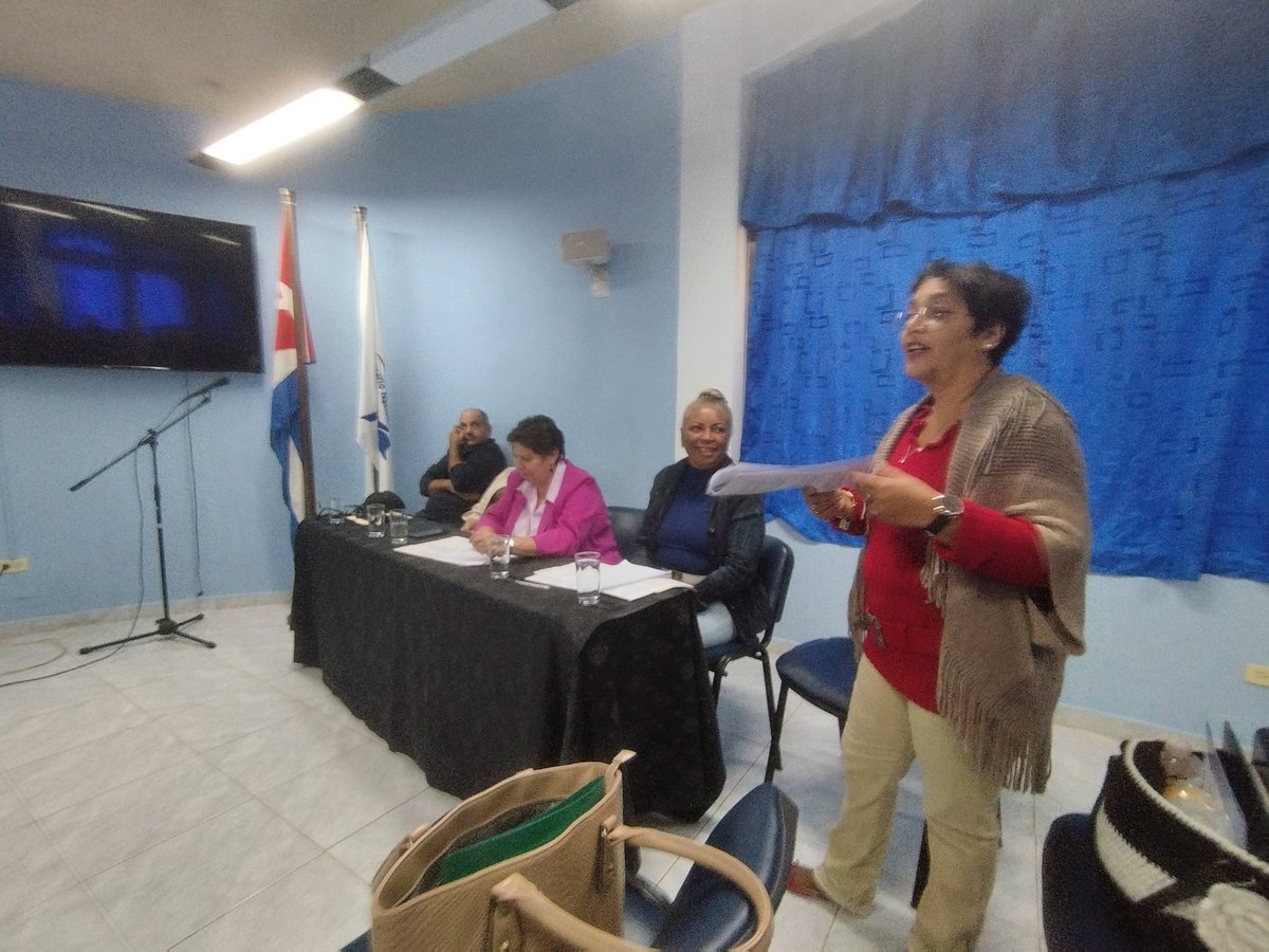 @AMA_CUBA Se debate el informe de balance del núcleo @PartidoPCC con militantes y trabajadores de la AMA