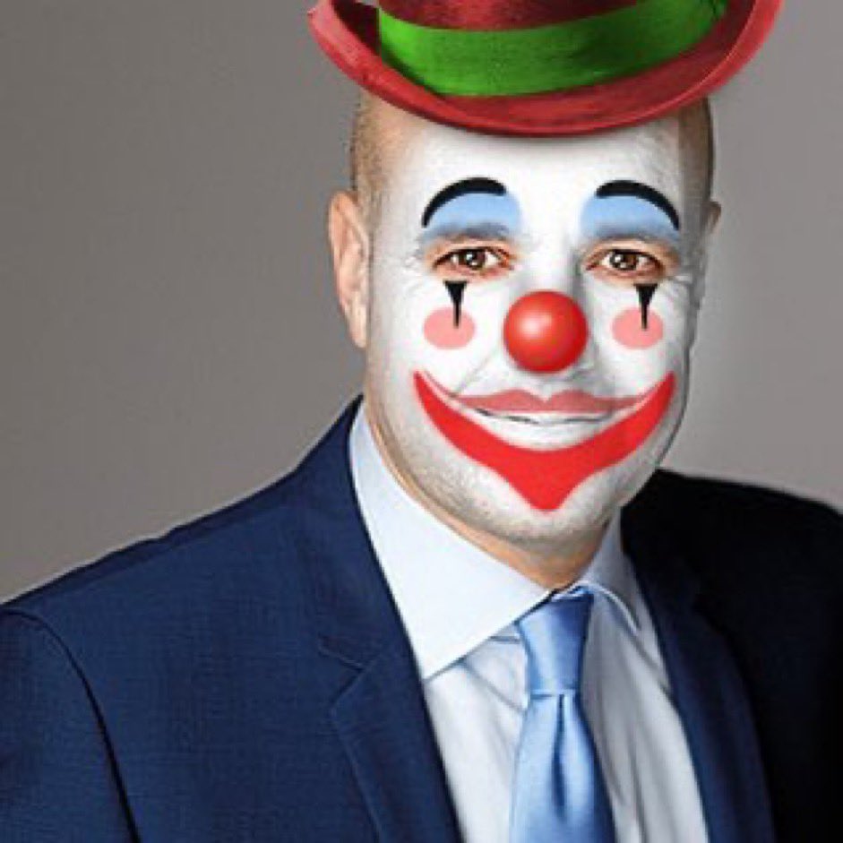 Marcusthapper's tweet photo. Ni fattar att pamparna vinner va? Distrikten tar Reinfeldts parti o skiter i elitklubbarna. VAR-frågan kan avgöras i höst. 

Inför dom VAR i svensk fotboll trots att SEF (dom som påverkas) är emot är det ju bara lämna SvFF. Fuck dom, UEFA, allt. Låt Allsvenskan vara vår liga https://t.co/VoHTrPrjtO