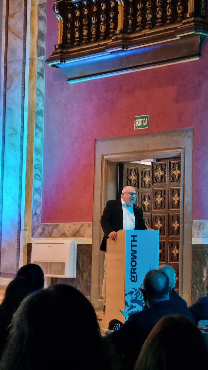 Bet Dachs tweet media