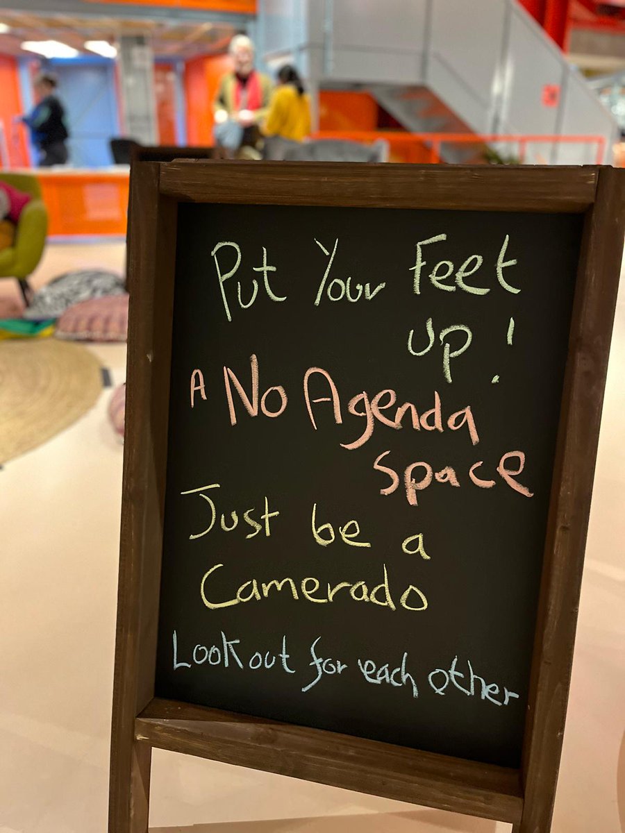 Near #FeteOfBritain, a builder is intrigued by the #PublicLivingRoom, he thinks we should all #LookOutForEachOther more and tells the others on his site 'Metal breaks when it's put under strain, so what do you think happens to you?' #WeAreCamerados