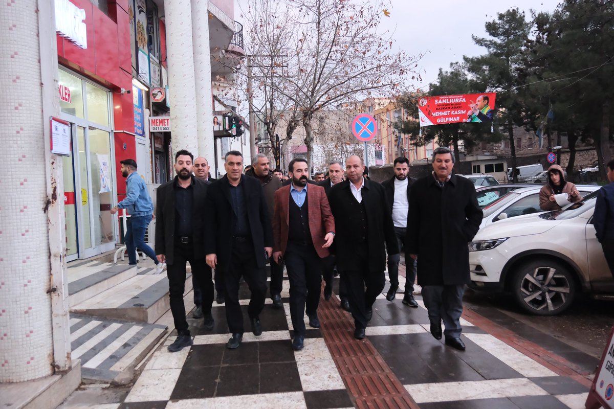 Bismillahirrahmanirrahim

İlçe Başkanımız <a href="/aliculcu0/">Mehmet Ali ÇULCU</a>
Belediye başkan adayımız <a href="/hasan_izoll/">Hasan İzol</a> ve meclis üyesi adaylarımızın katılımlarıyla ilk toplantımızı Seçim Koordinasyon merkezimizde gerçekleştirdik.

 Hizmet noktasında başkanımız ve meclis üyesi adaylarımıza başarılar dileriz.