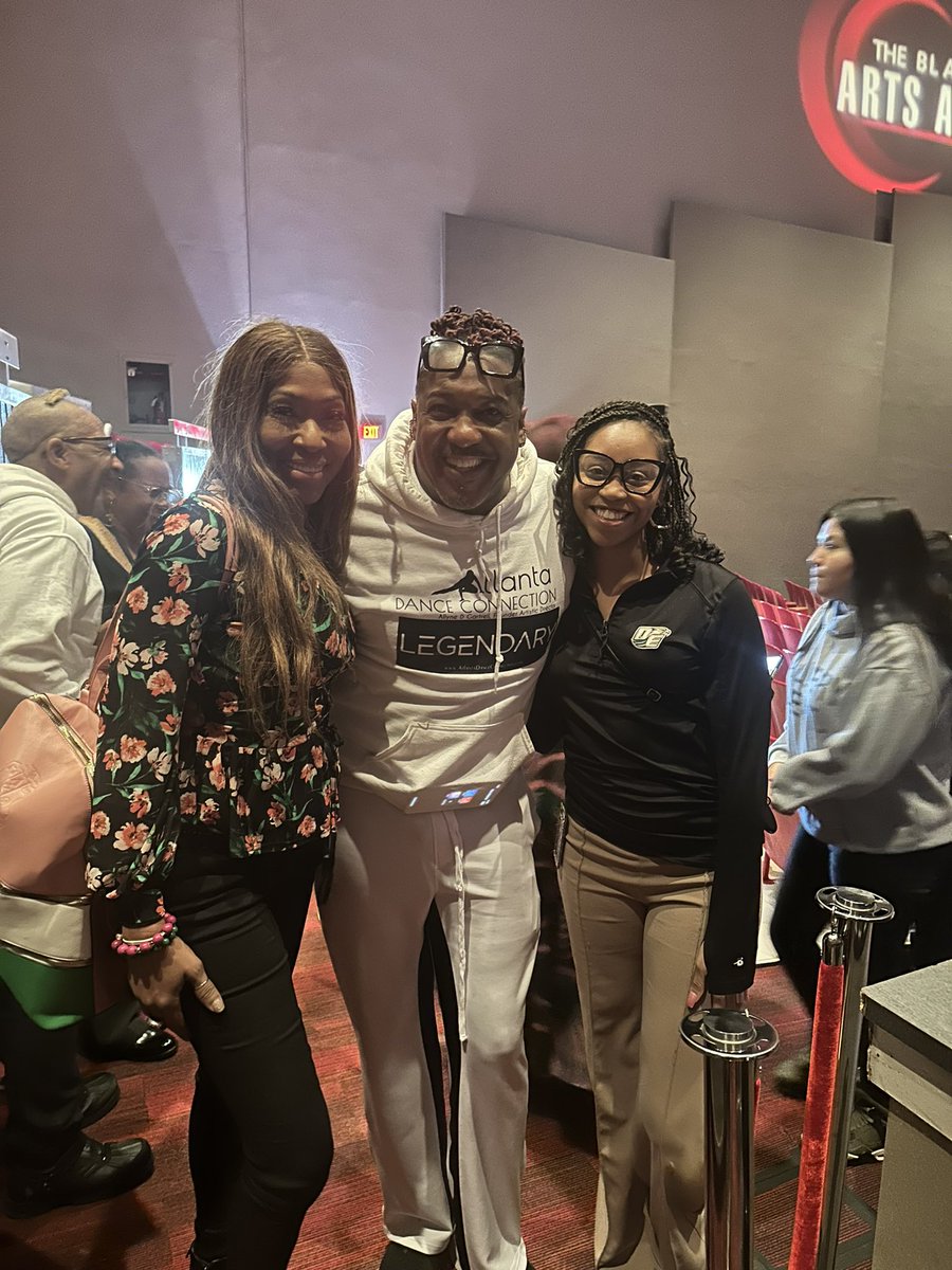 Thank you @TBAAL ‼️✨🖤💚💛 Awesome show👏🏽👏🏽👏🏽 Great job to the Performing Artists and Directors for their hard work & creativity @BTWHSPVA #AtlantaDanceConnection . . @CSMcCowanMiddl1 @desotoisdeagles @usamahrodgers @desototx @reginatucker2